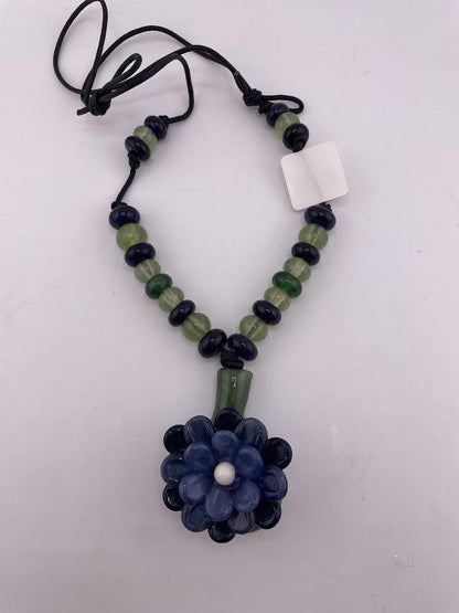 Phranq Glass Necklace - Flower