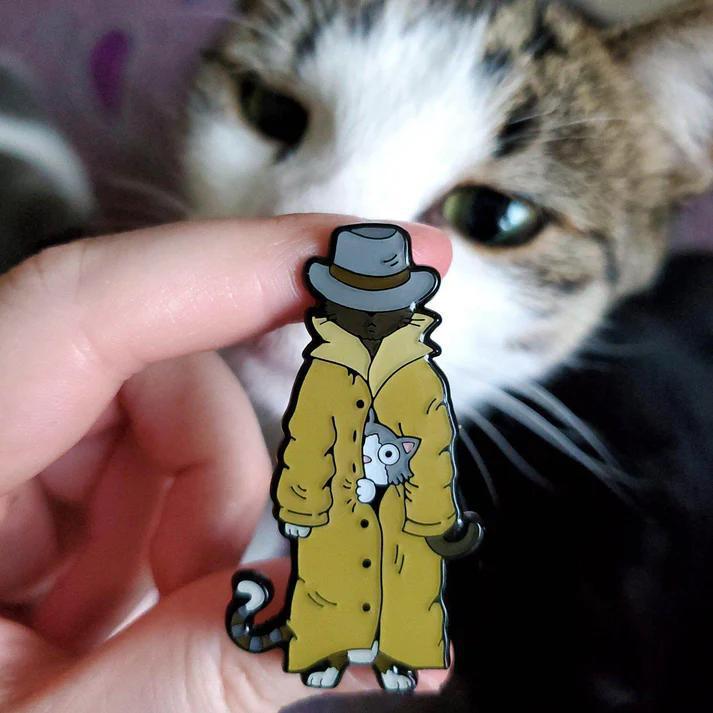 Kolorspun 3 Cats in a Trenchcoat Pin