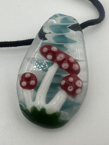 Crondo Glass Pendant - Painted Oval Scene