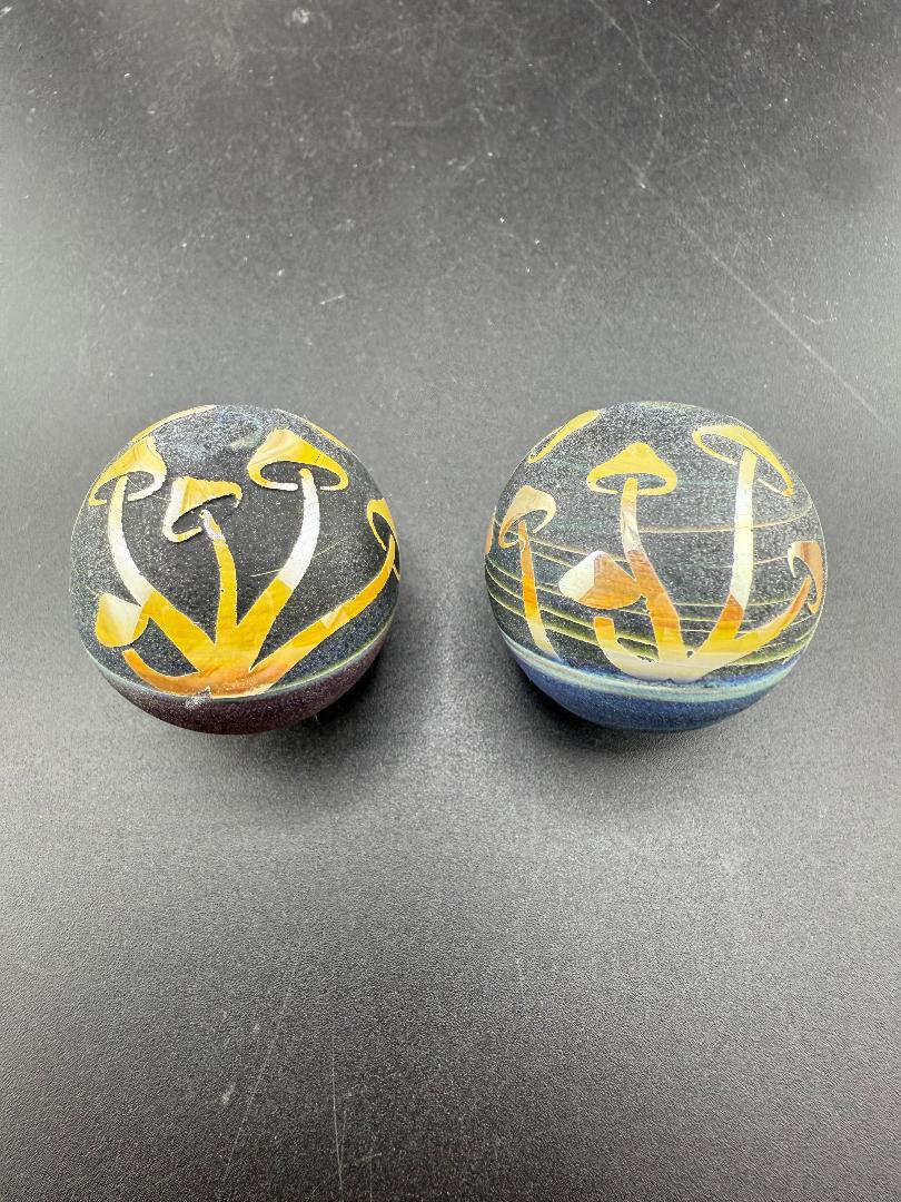 Danny W Glass Marble - 28mm Carved Mushrooms