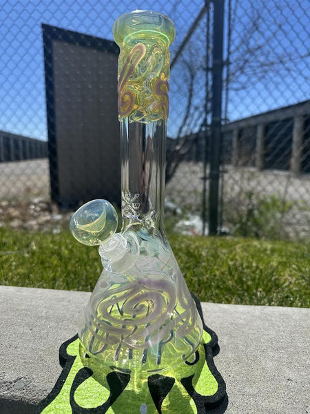 MJHoG 12" Flower Beaker - Squiggle Tech