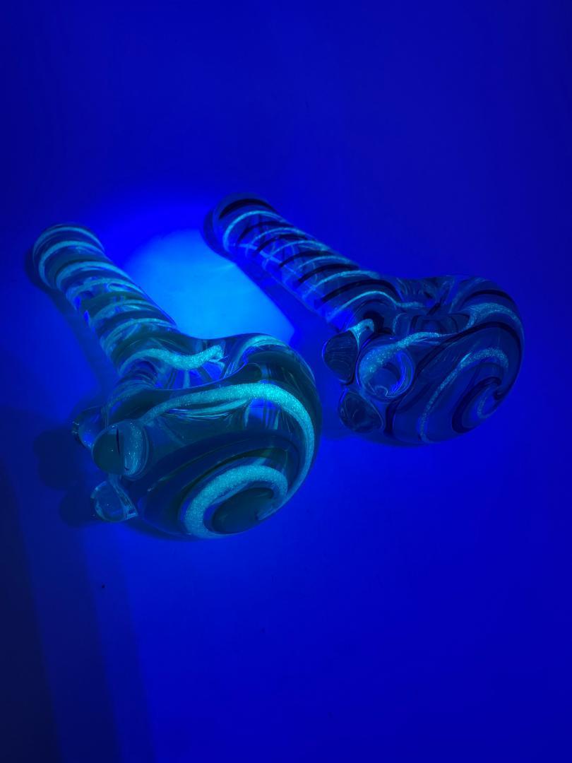 Crondo Glass Dry Pipe - Glow In The Dark Spiral Lined