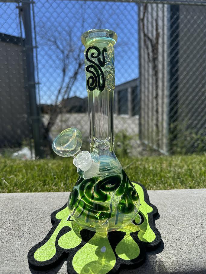 MJHoG 9" Flower Beaker - Squiggle Tech