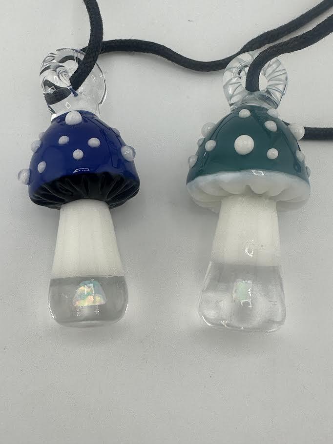 Crondo Glass Pendant - Mushroom with Encased Opal