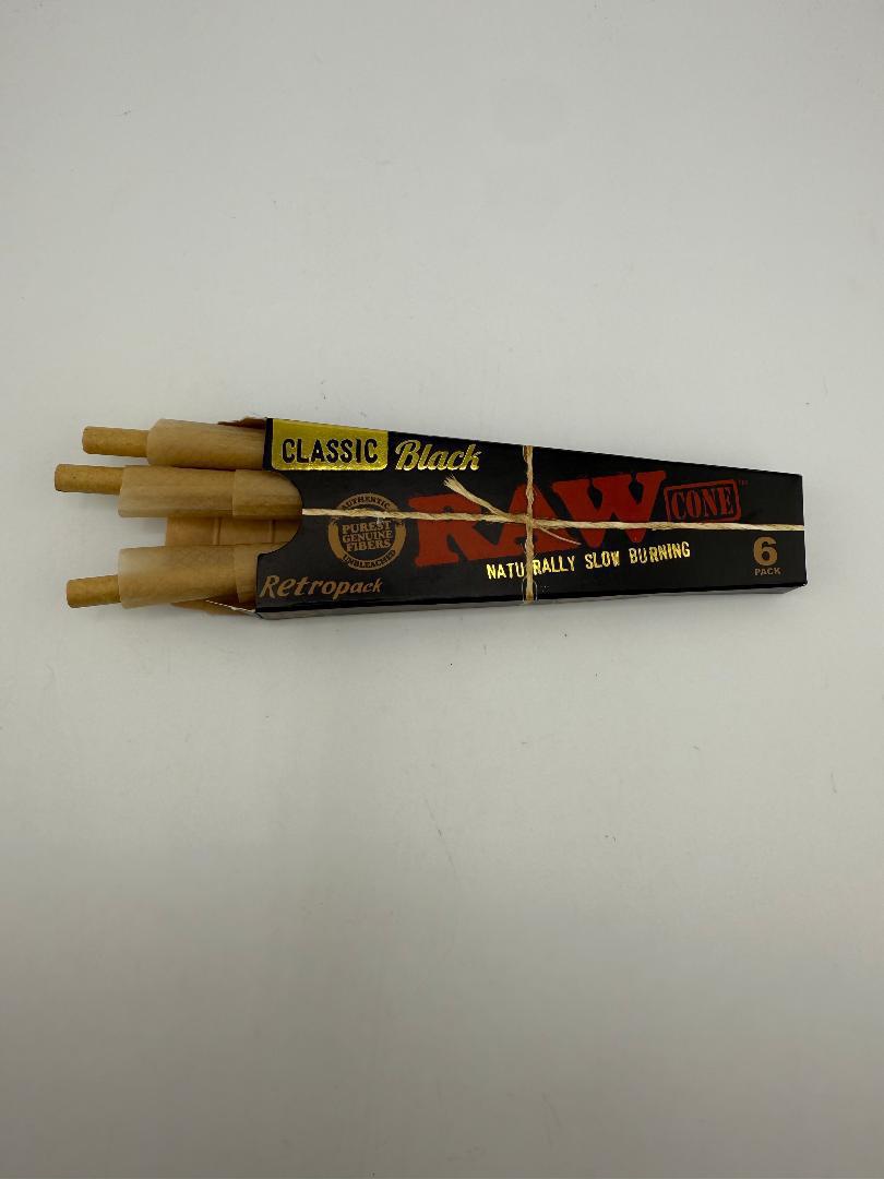 RAW Rolling Papers Classic Black Retro 1 1/4 Cones