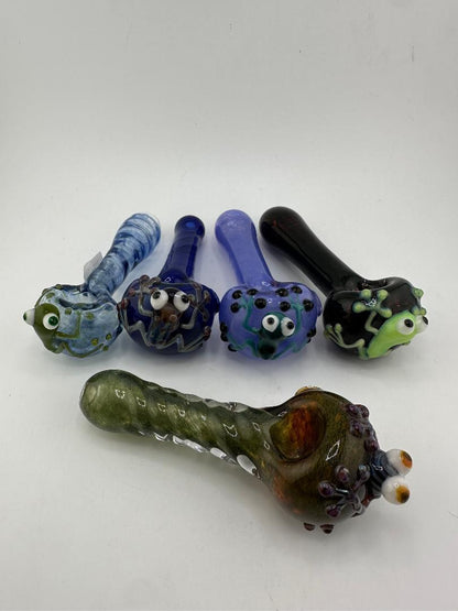 Crondo Glass Dry Pipe - Full Color w/ Clinging Frog