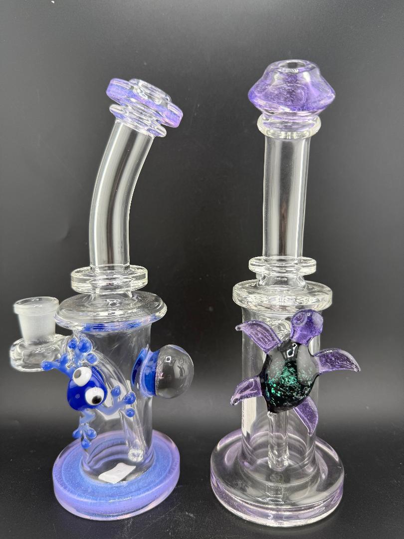 Crondo Glass Banger Hanger w/ Colored Lip Wrap & Animal Attachment 14mm 90°