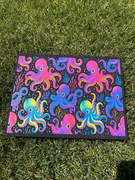 MoodMats Protective Mat – Step & Repeat Octopus