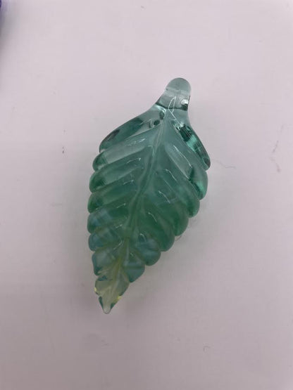 Madelyn Glass Pendant - Leaf