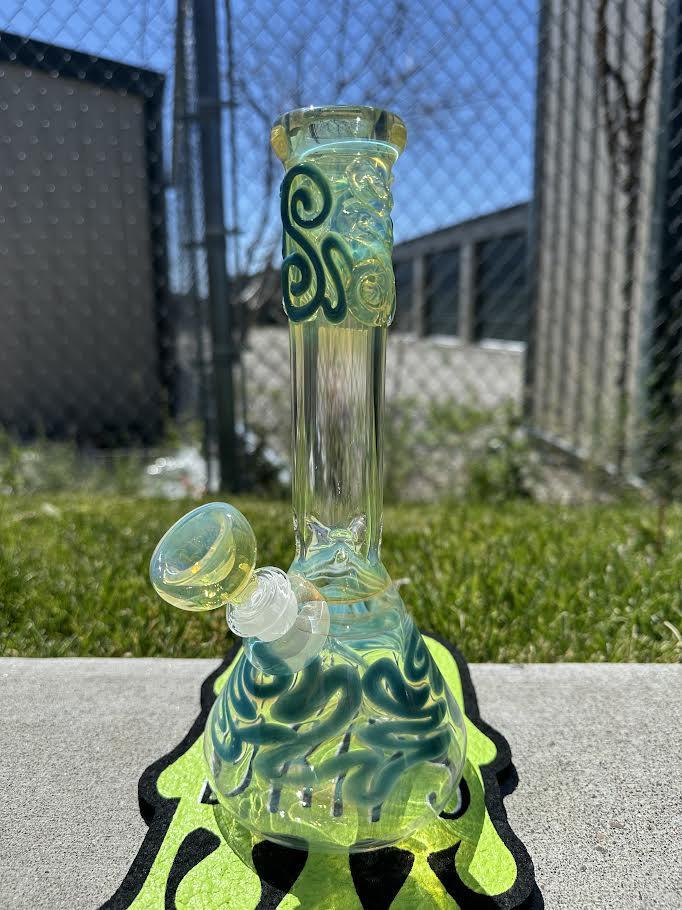 MJHoG 9" Flower Beaker - Squiggle Tech