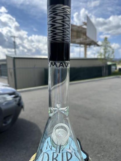 Mav Glass Flower Beaker - Black & white Wig wag top 14mm 45