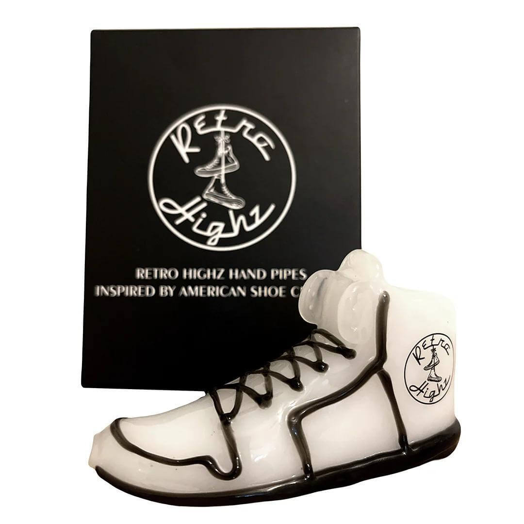 Retro Highz sneaker-shaped hand pipe with logo, inspired by American shoe culture, stylish and unique smoking accessory.