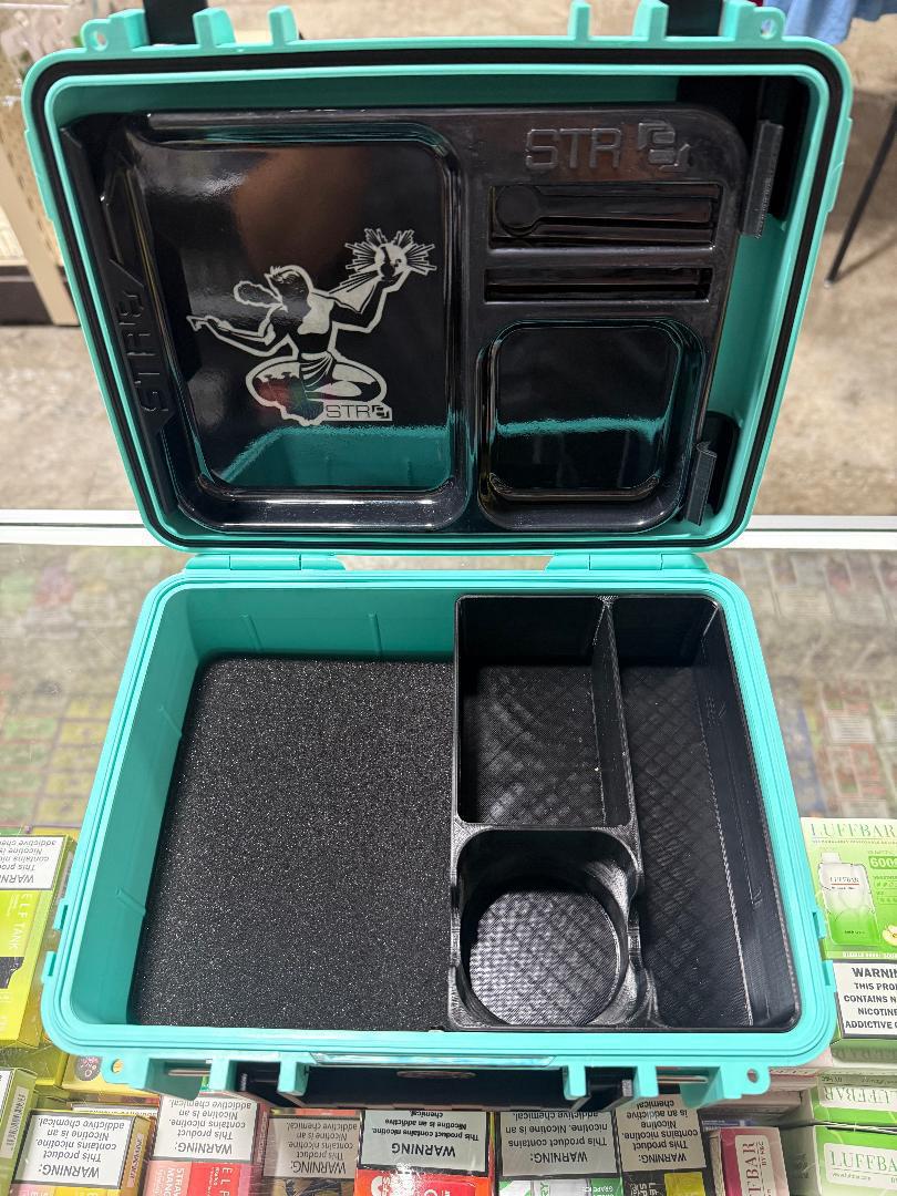 STR8 Highbrid  Hard Case - Rolling Kit With Storage / Hard Case interior compartments for organized storage of essentials.