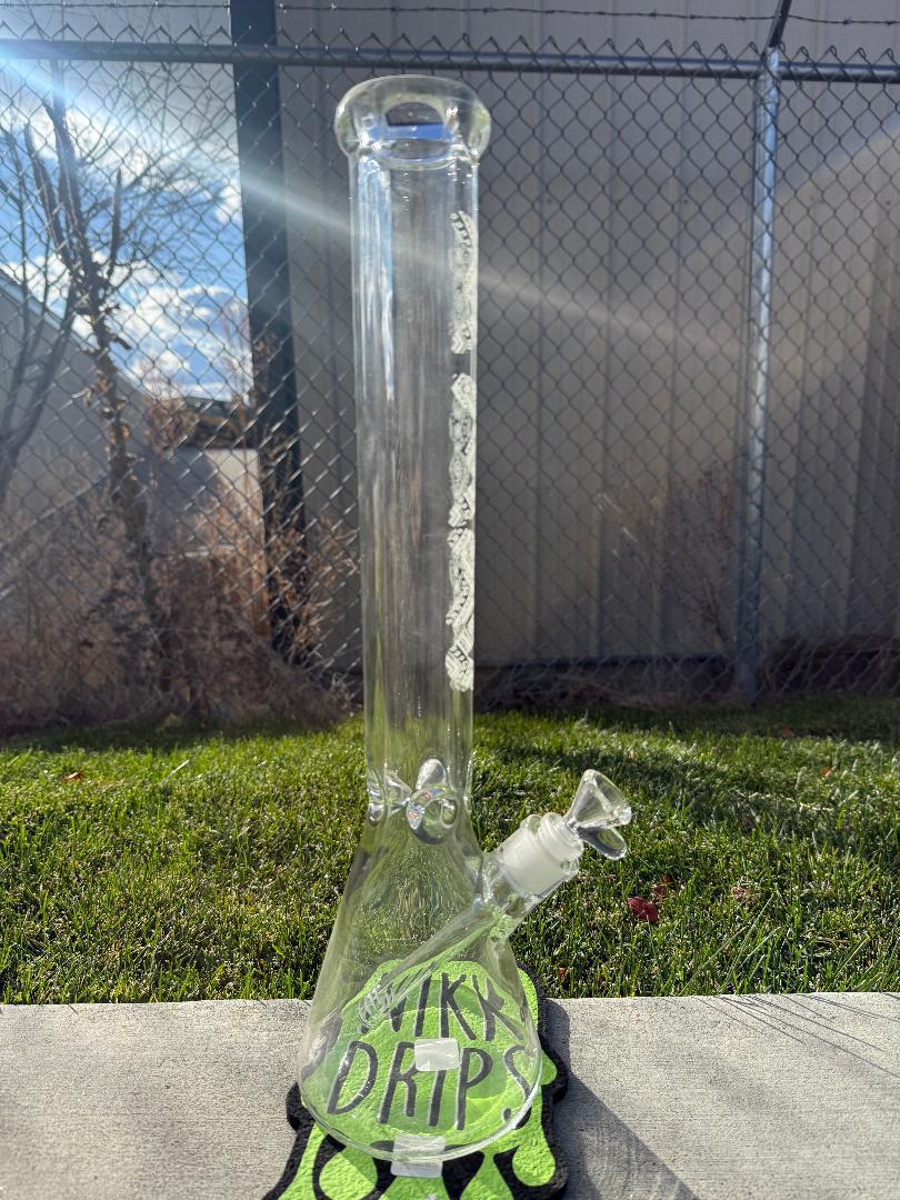 MAV Glass 18' Beaker 14mm 45° - Glow In The Dark Tribal
