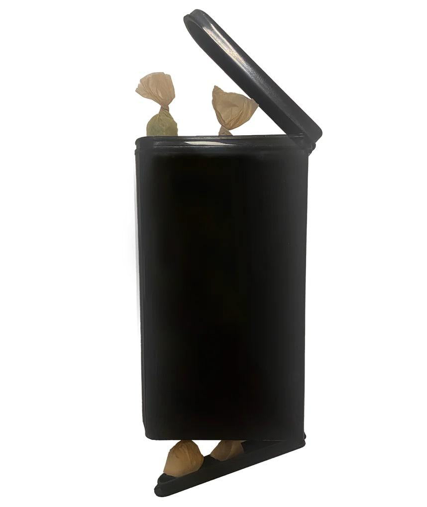 Smosi MBOX5 Pre‑Roll Case with prerolls inside, featuring snap-shut lid and secure storage.