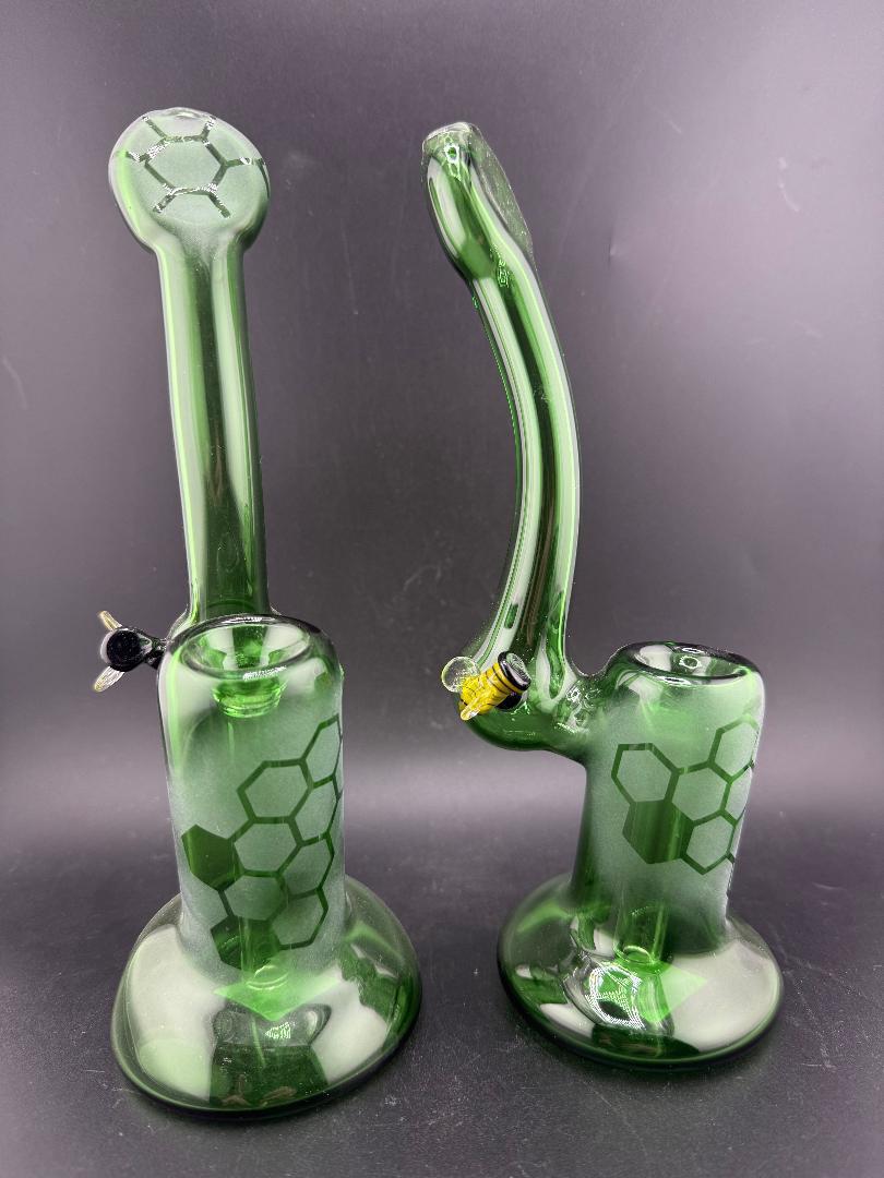 Filla John Glass Bubbler - Sandblasted Honeycomb w/ Bee Attachment