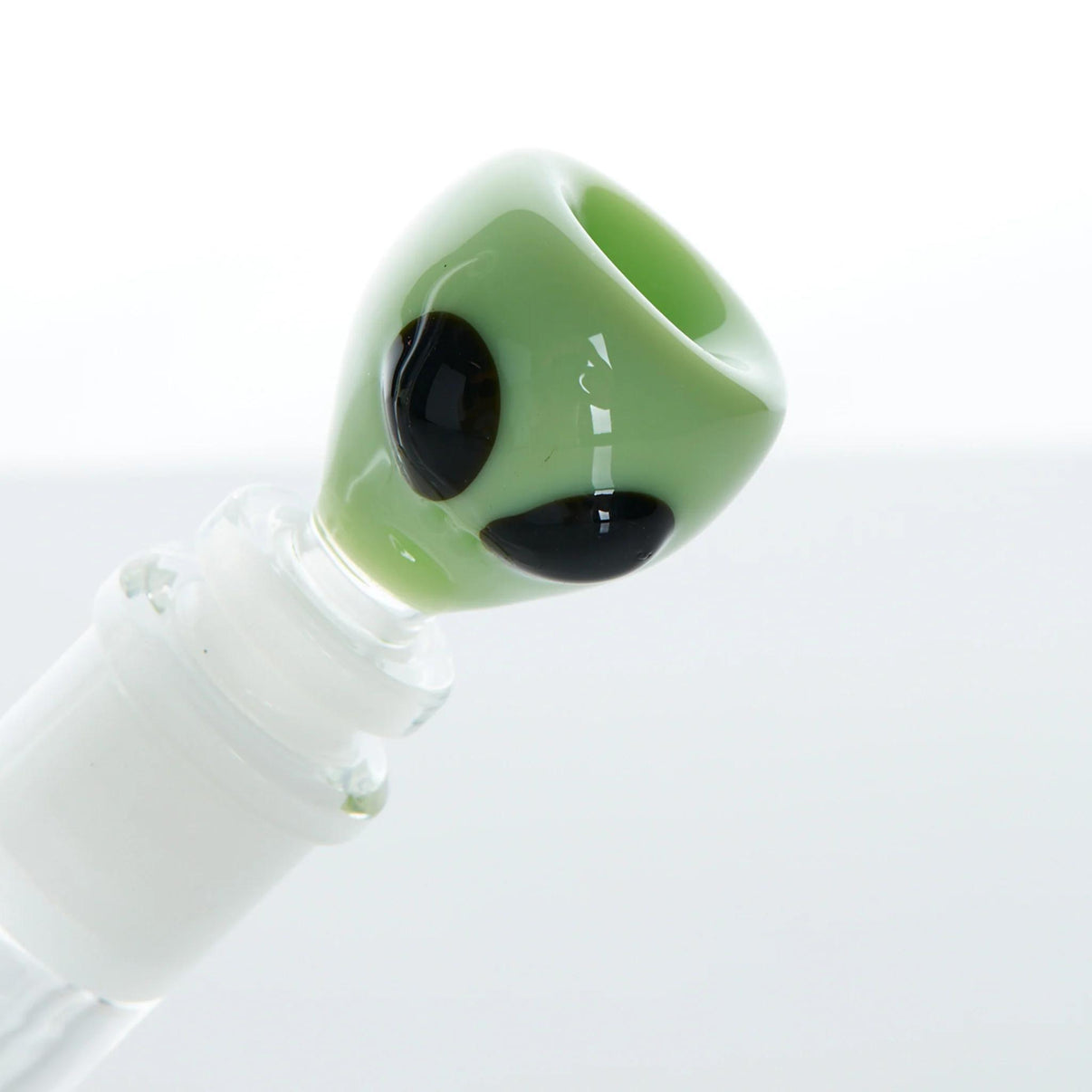 RipNDip We Out Here Beaker close-up of the alien-themed bowl head for a unique glass water pipe experience.