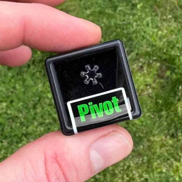 Black Market Glass - Pivot Quartz Flakes