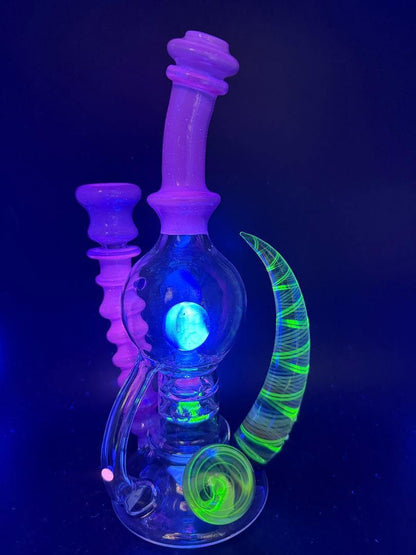 Brando Glass Blooper - Large Format UV Blue w/ Marble Attachments Fumed Horn 14mm 90° showcasing vibrant colors and hand-blown detail.
