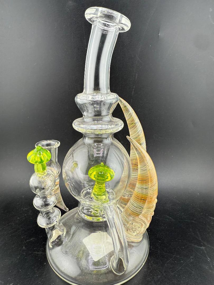 Brando Glass Blooper - Uv Mushroom w/ Dual Fumed Horns 10mm 90° featuring vibrant design and UV-reactive elements.