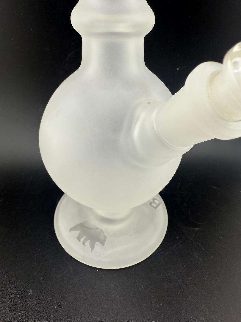 Brando Glass Clear Blasted PNW Beaker 10mm 45° featuring intricate sandblasted bear design.