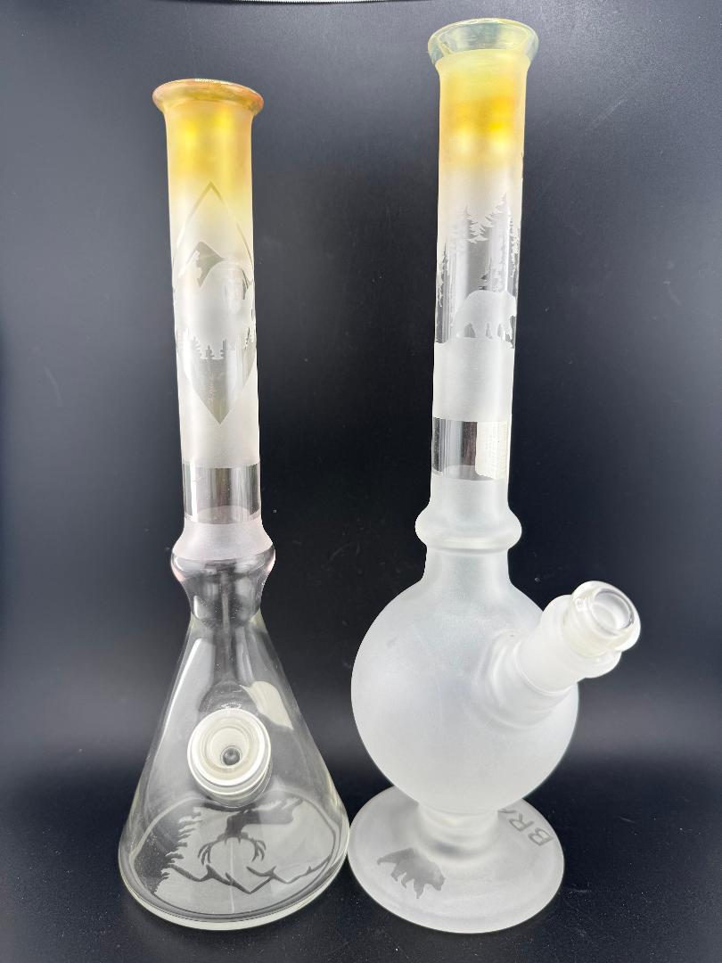Brando Glass Clear Blasted PNW Beaker 10mm 45° with nature-inspired design and sandblasted artwork.