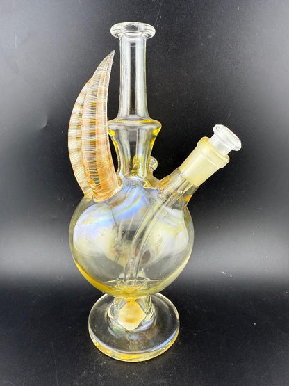 Brando Glass Horned Fumed Rig 10mm 90° - Unique hand-blown piece with vibrant colors and horned accents.
