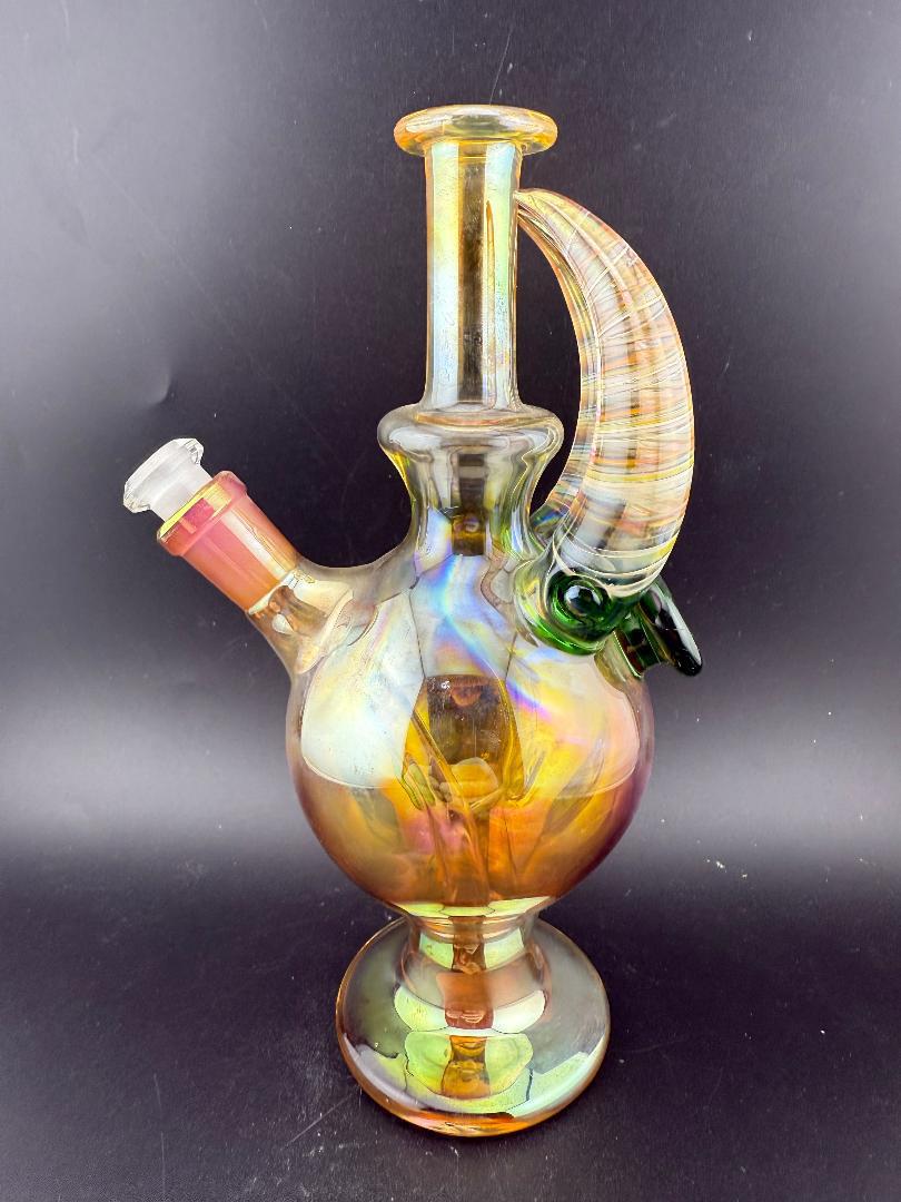 Brando Glass Horned Fumed Rig 10mm 90° - Hand-blown functional art with horned accents and vibrant color shifts.