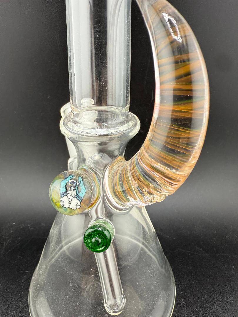 Brando Glass Mini Beaker - Fumed Horn & Anime Girl Millie 10mm 45° featuring horn and detailed artwork.