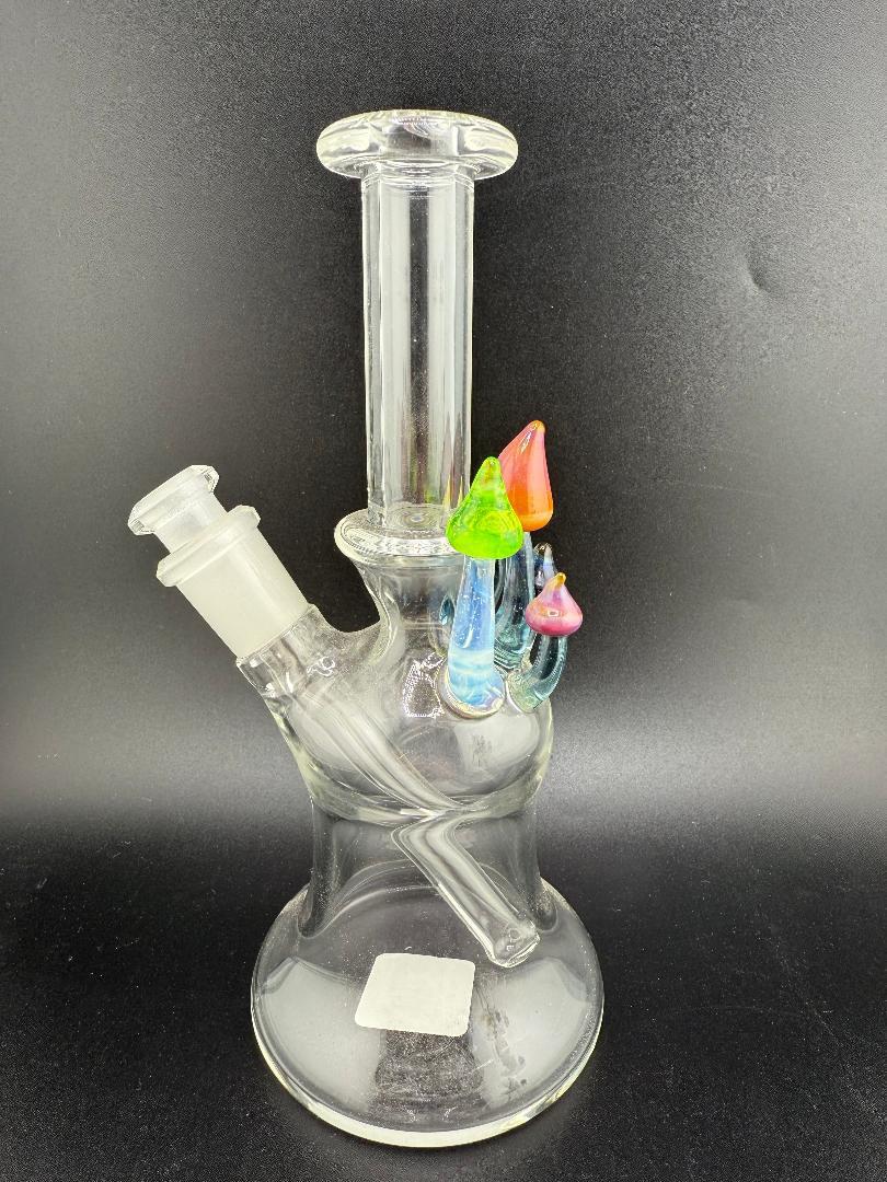 Brando Glass Mushroom Growth Banger Hanger Rig – 10mm 45° Joint featuring colorful mushrooms and clear glass.