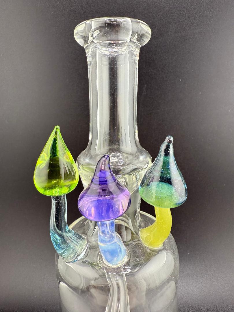 Brando Glass Mushroom Growth Banger Hanger Rig 10mm 90° with colorful mushroom accents on clear glass