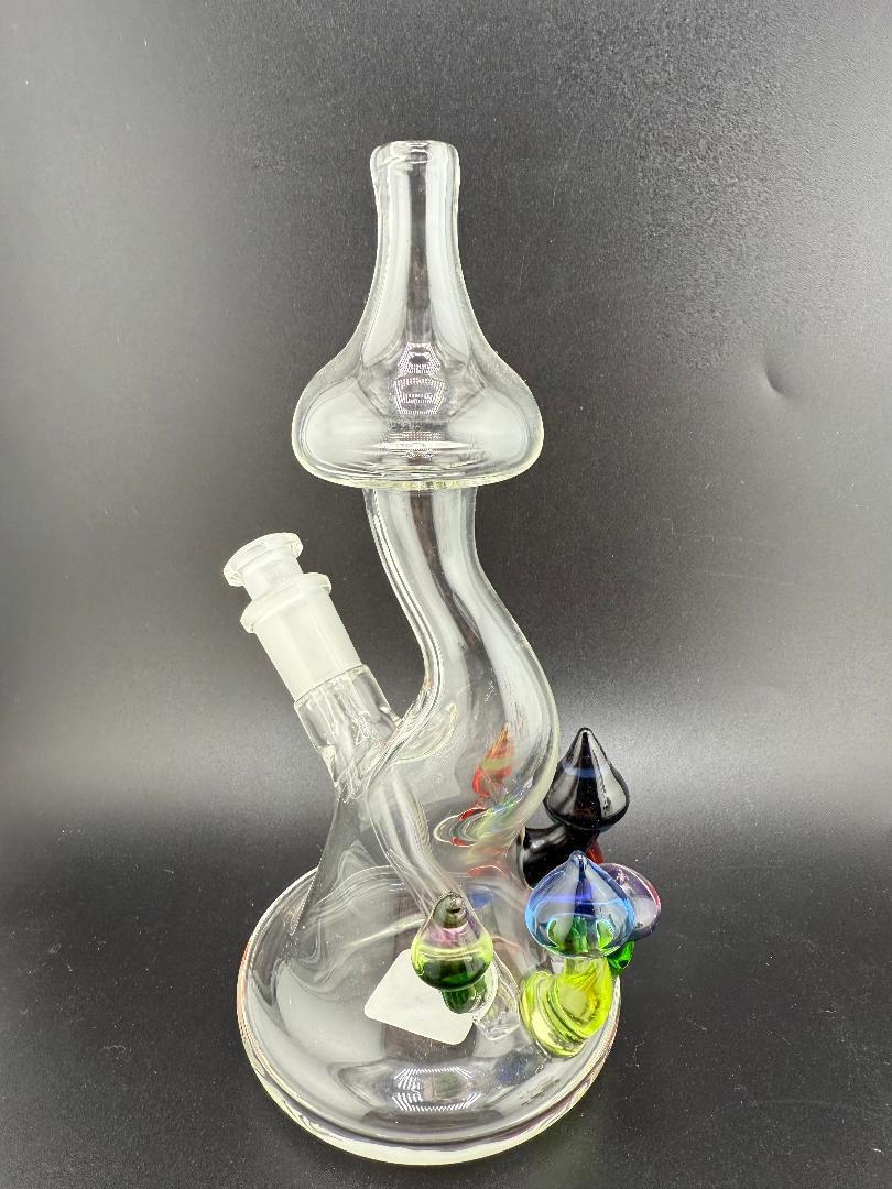Brando Glass Mushroom Growth on Mushroom Rig 10mm 45° with colorful mushrooms and artistic design.