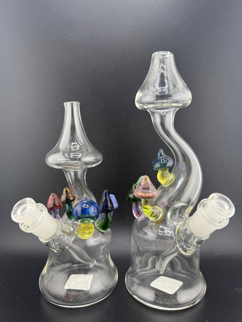 Brando Glass Mushroom Growth on Mushroom Rig – 10mm 45° Joint with colorful mushroom designs