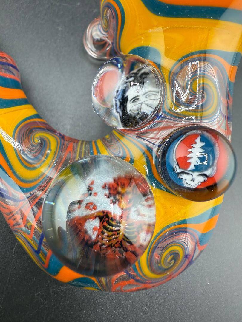 Brando Glass Sherlock Pipe - Orange Yellow & Teal Wig Wag w/ Grateful Dead Millie Attachments detail close-up