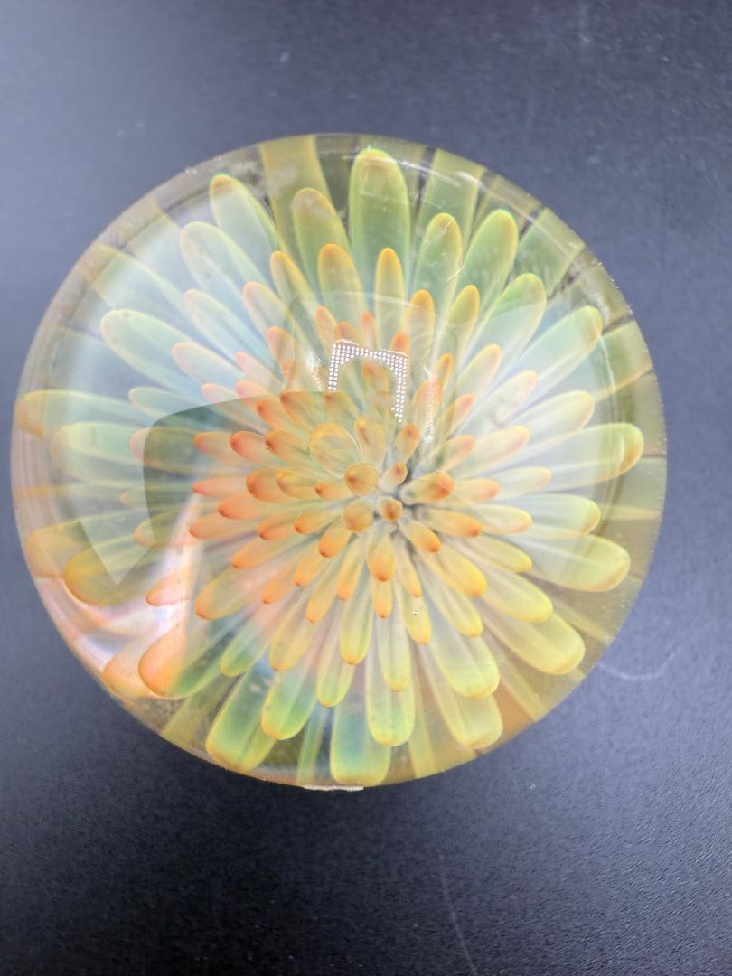 McDoogIe Glass Marble – 36mm Gold Fume Implosion