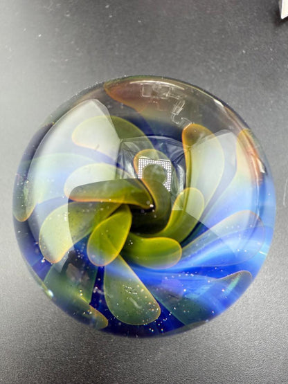 McDoogle Glass Marble – 40mm Gold Fume Implosion