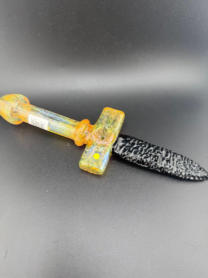 Crondo Glass Arrowhead Dagger Hand Pipe