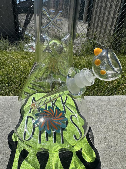MJHoG 15" Flower Beaker - Orange Mushroom