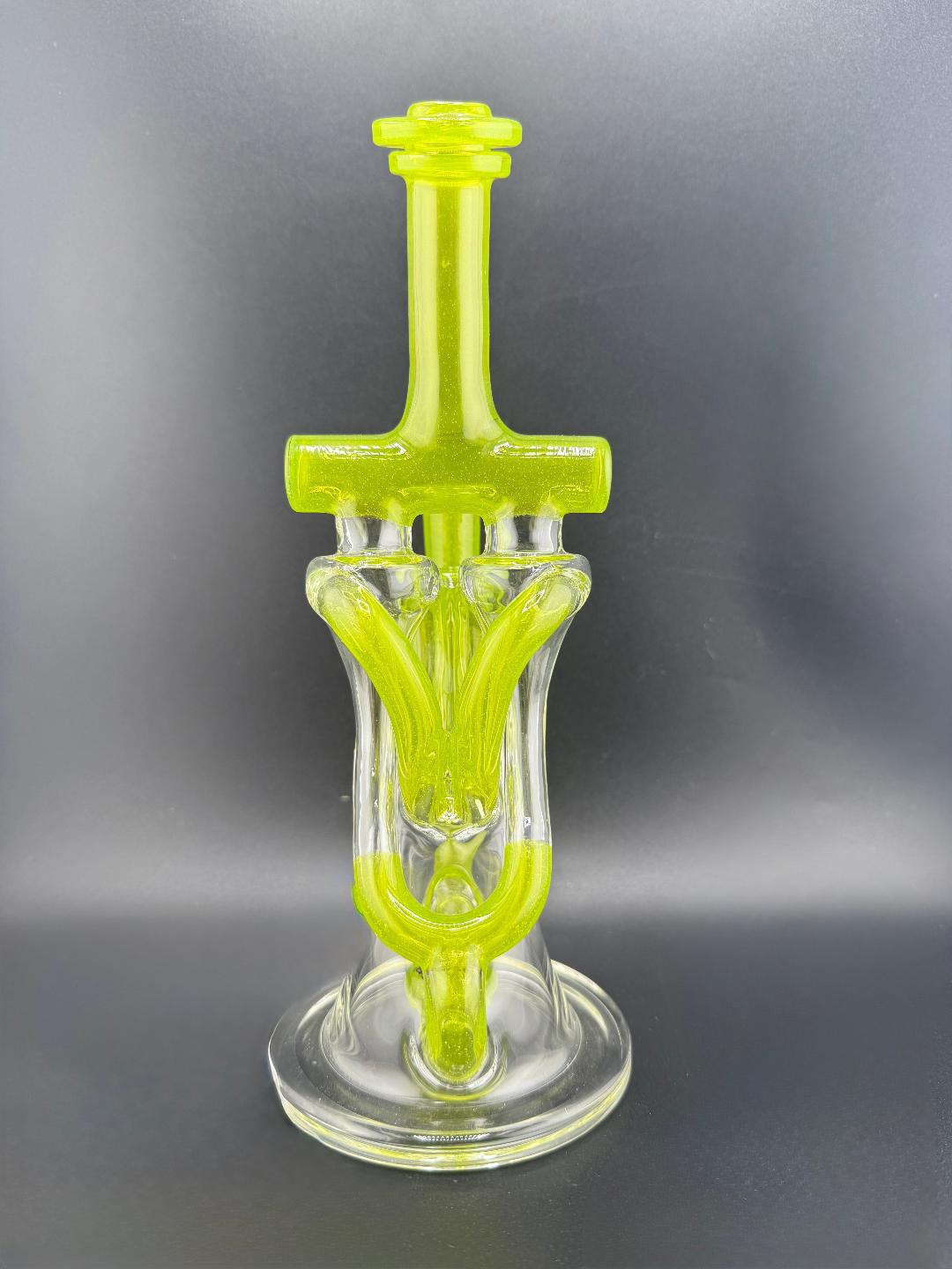 Domer Glass Double Recycler Green 10mm 90° - sleek design, perfect for concentrate connoisseurs.