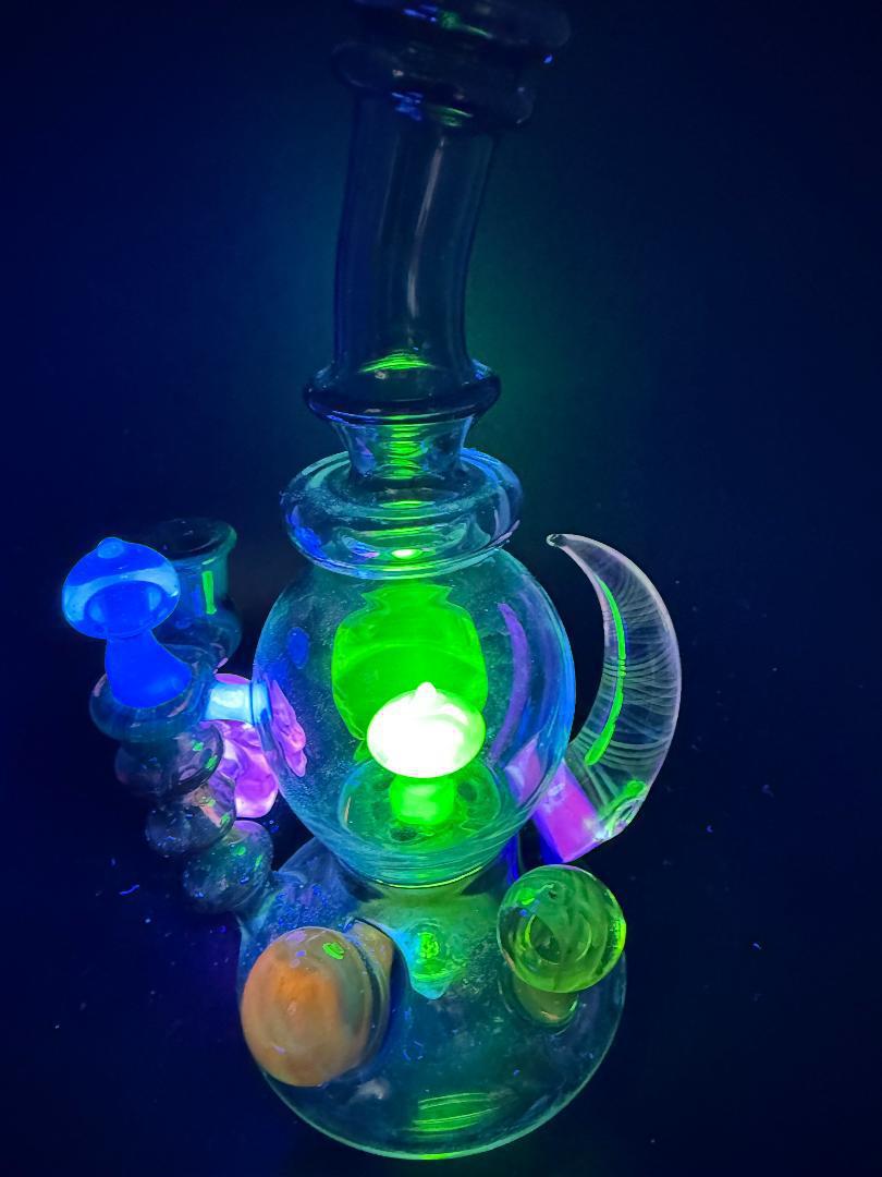 Brando Glass Blooper - UV Mushrooms , Space Tech Accents, Fumed Horn & UV Skull 10mm 90°