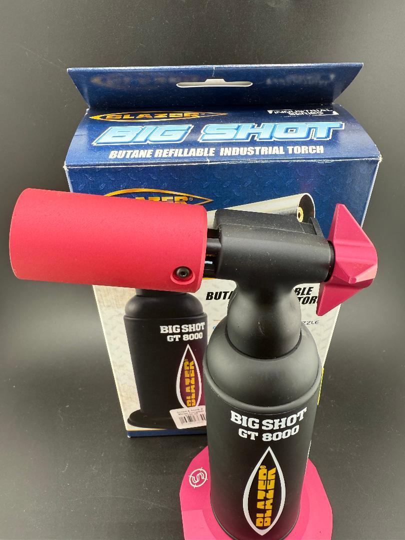 Scope & Stack x Blazer Big Shot GT 8000 torch kit in red with packaging, designed for precision and performance.