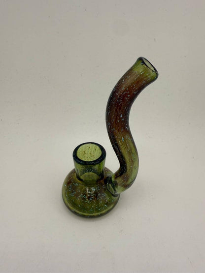 Filla John Glass Dry Rig 10mm 90°, handcrafted with dichroic accents and organic lines in green and amber.