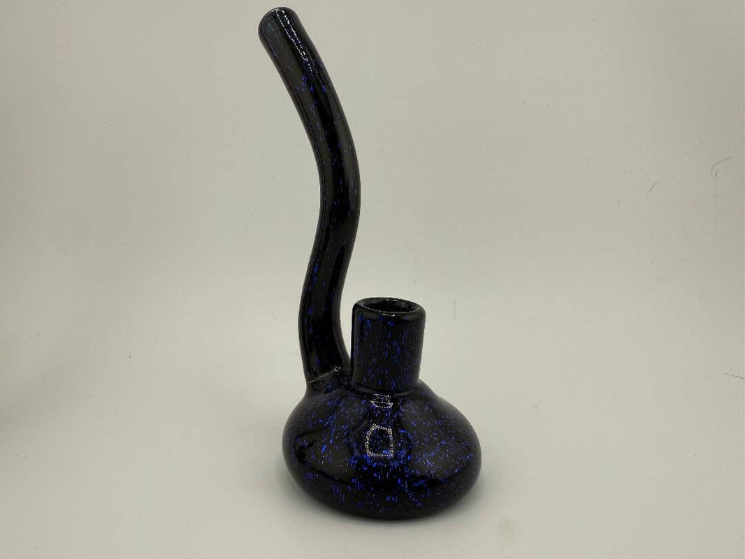 Filla John Glass Dry Rig 10mm 90°, handcrafted with dichroic accents, featuring a unique compact design.