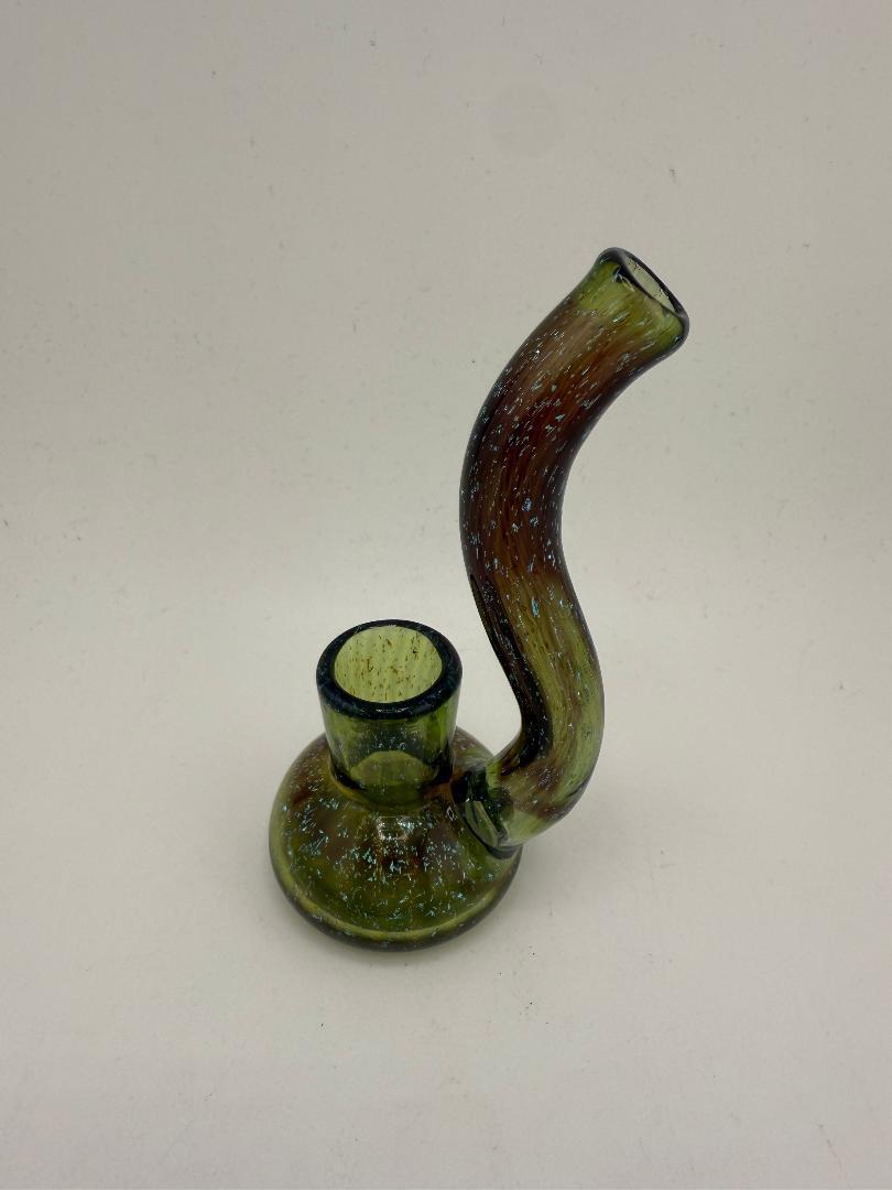Filla John Glass Dry Rig 10mm 90°, handcrafted with dichroic accents and organic lines in green and amber.