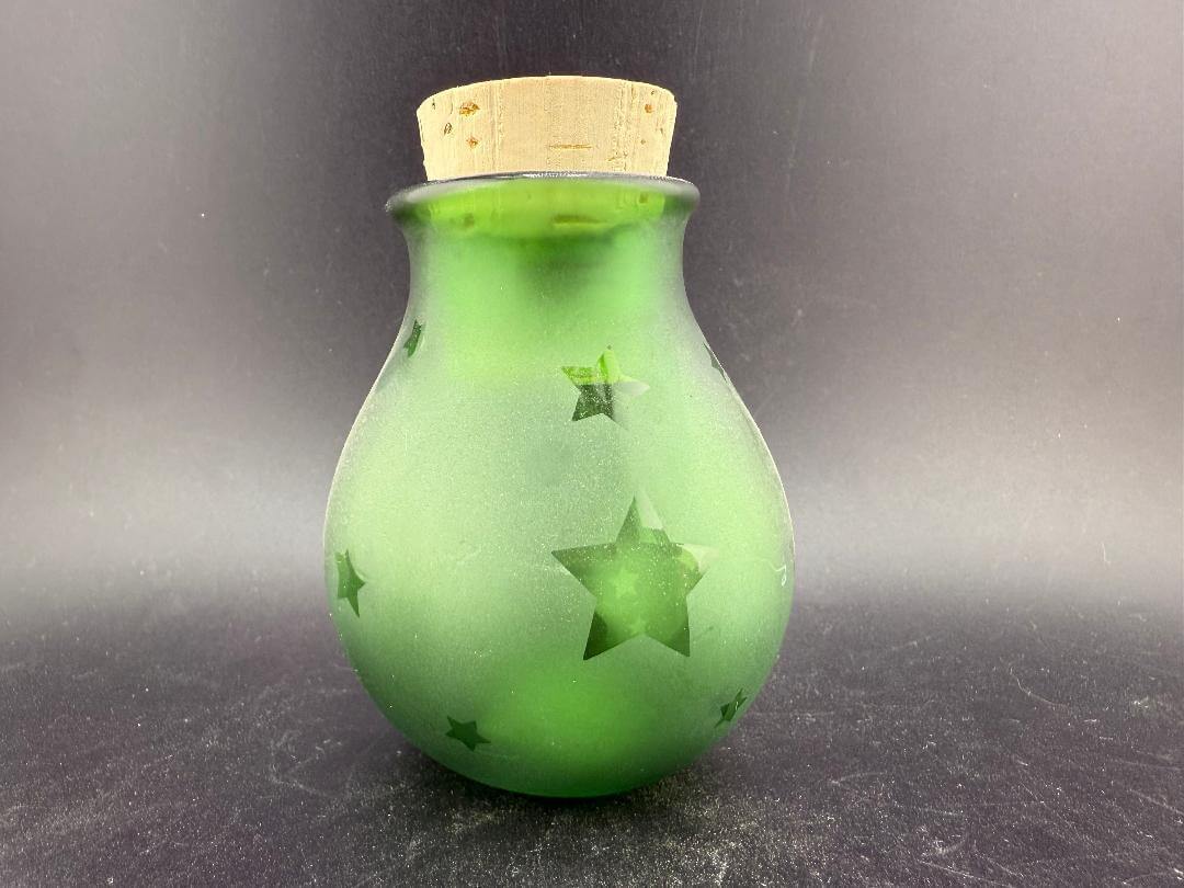 Filla John Glass Round Nug Cork Jars - Stars in green with sandblasted star designs and cork lid.