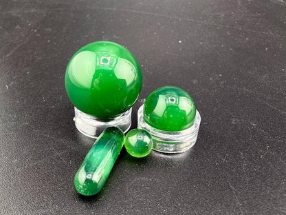 Mop Head Glass Slurper Quartz Terp Pearl Set in green, featuring various shapes and sizes for optimal dabbing experience.