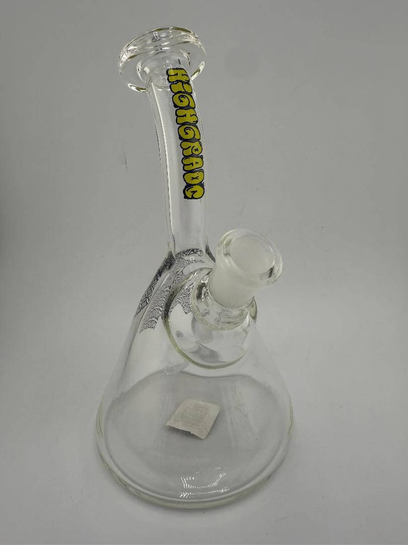 Highgrade Glass Beaker Rig 14mm 90°, clear borosilicate glass, designed for superior filtration and smooth hits.