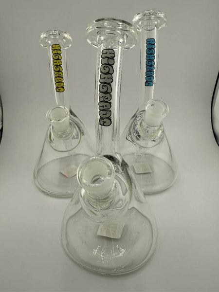 Highgrade Glass Beaker Rig 14mm 90° in multiple colors, showcasing handcrafted design for smooth dabbing experience.