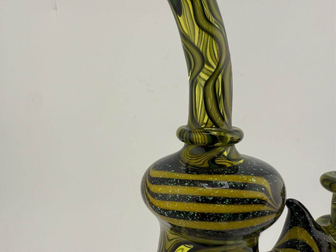 Close-up of HighGrade Black & Yellow Wig Wag glass set showcasing intricate design and craftsmanship.