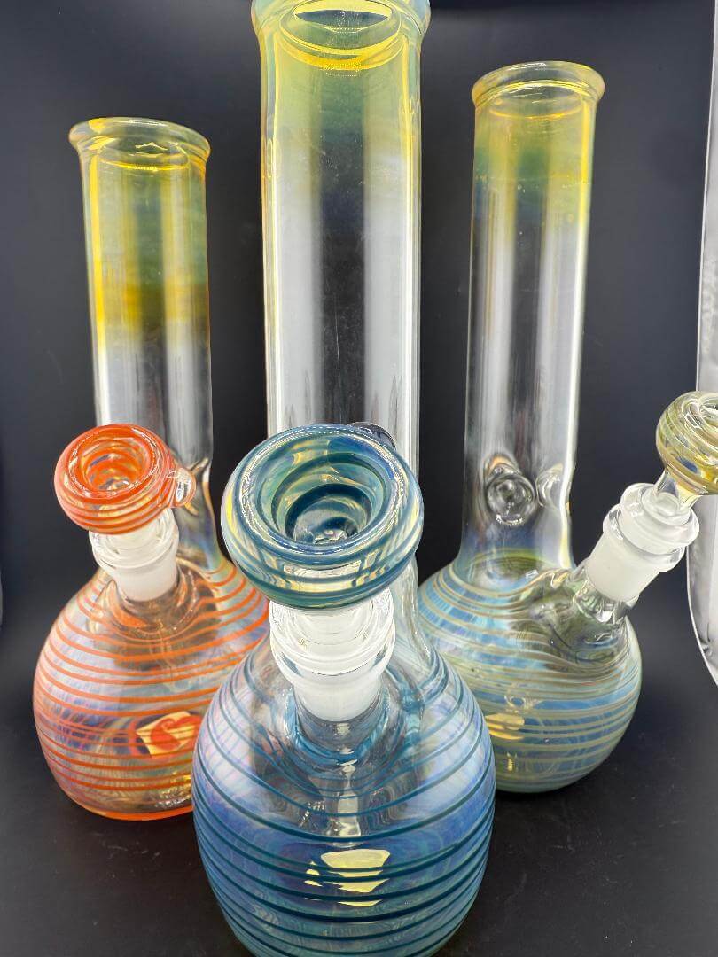 Highgrade Glass Flower Beaker - OG Style Fumed 14mm 45° featuring colorful fumed glass in an elegant design.